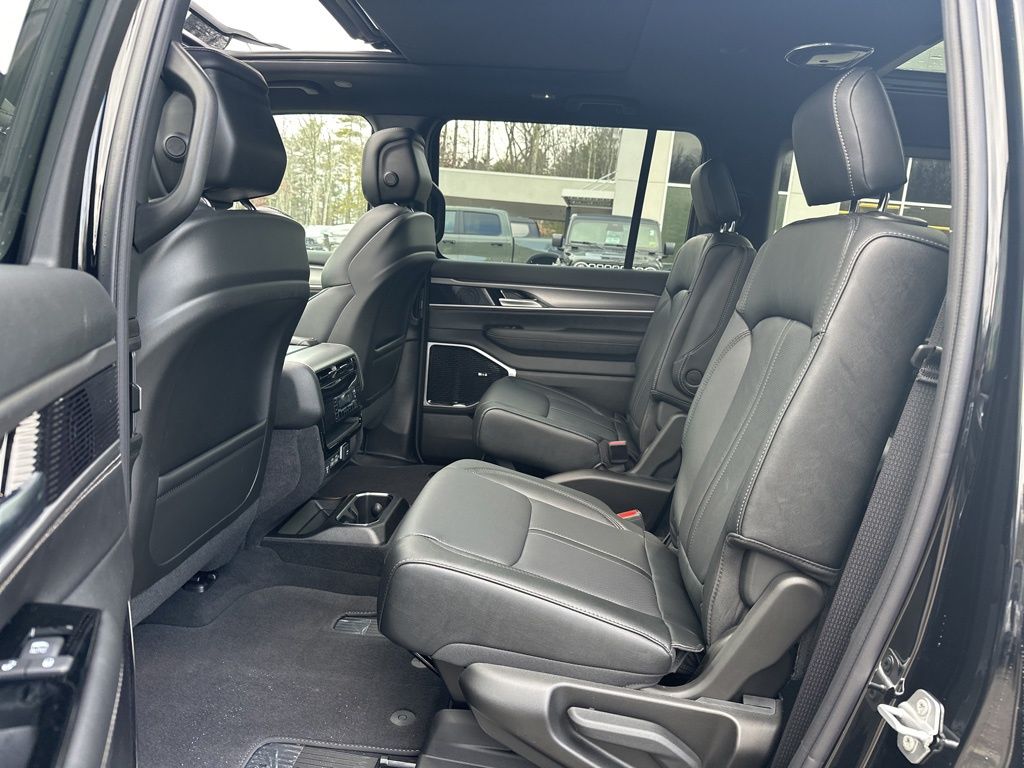 New 2026 Jeep Grand Wagoneer SUV