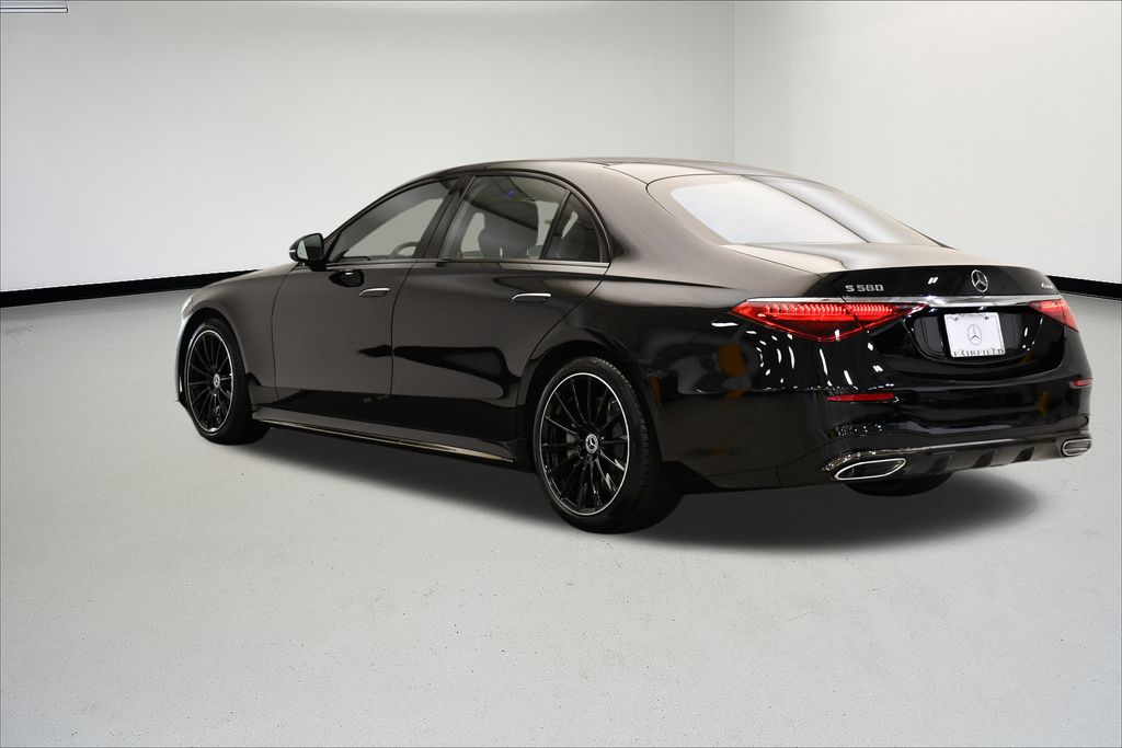 Thumbnail: 2025 Mercedes-Benz S-Class - 3