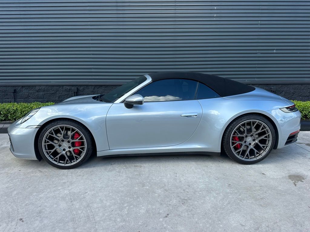 Thumbnail: 2020 Porsche 911 - 2