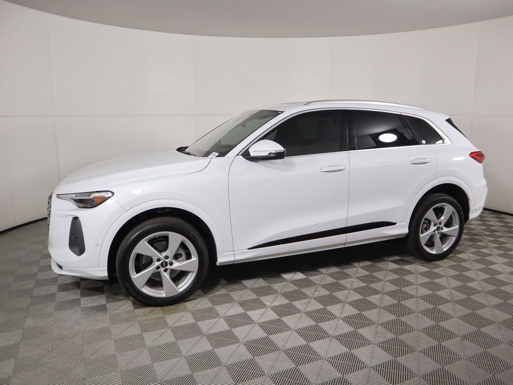 Thumbnail: 2025 Audi Q5 - 8