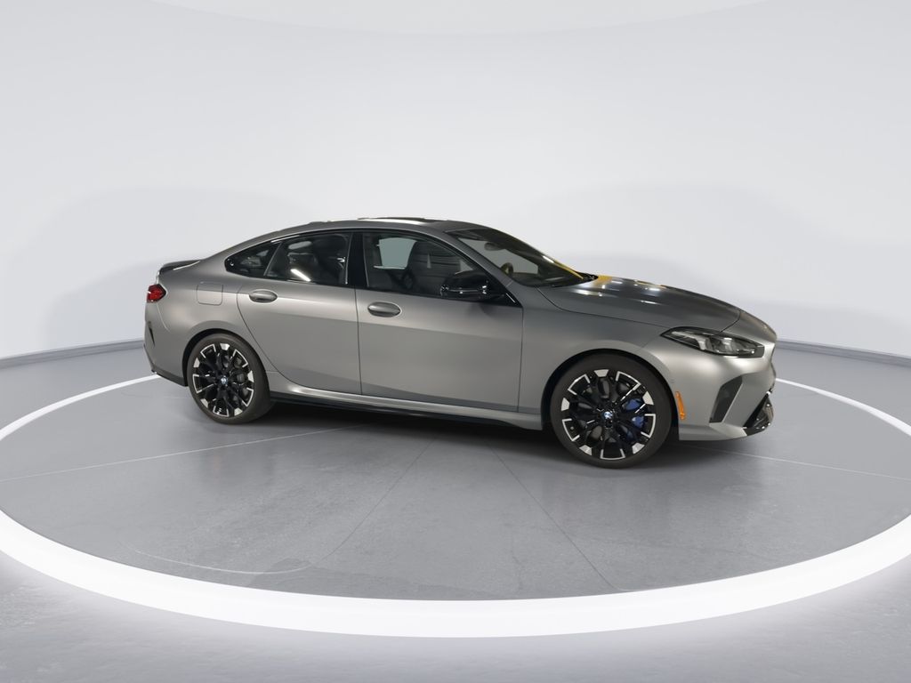 Thumbnail: 2025 BMW 2 Series - 9