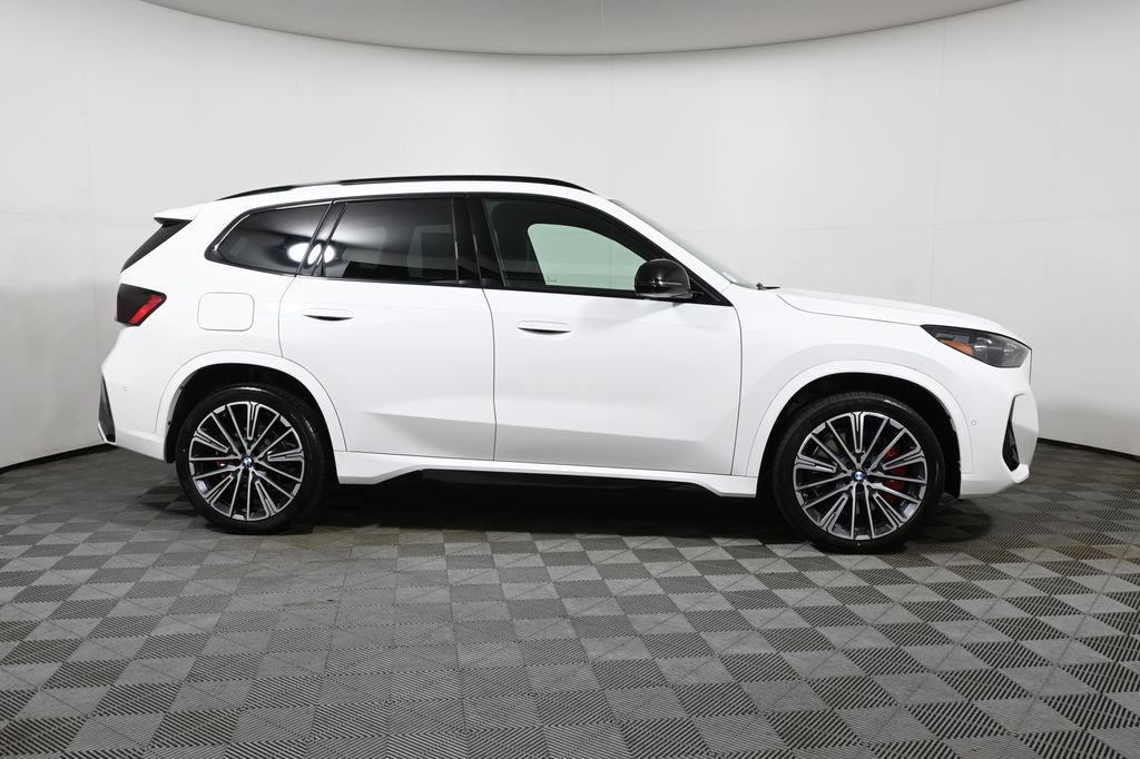 Thumbnail: 2027 BMW X1 - 8