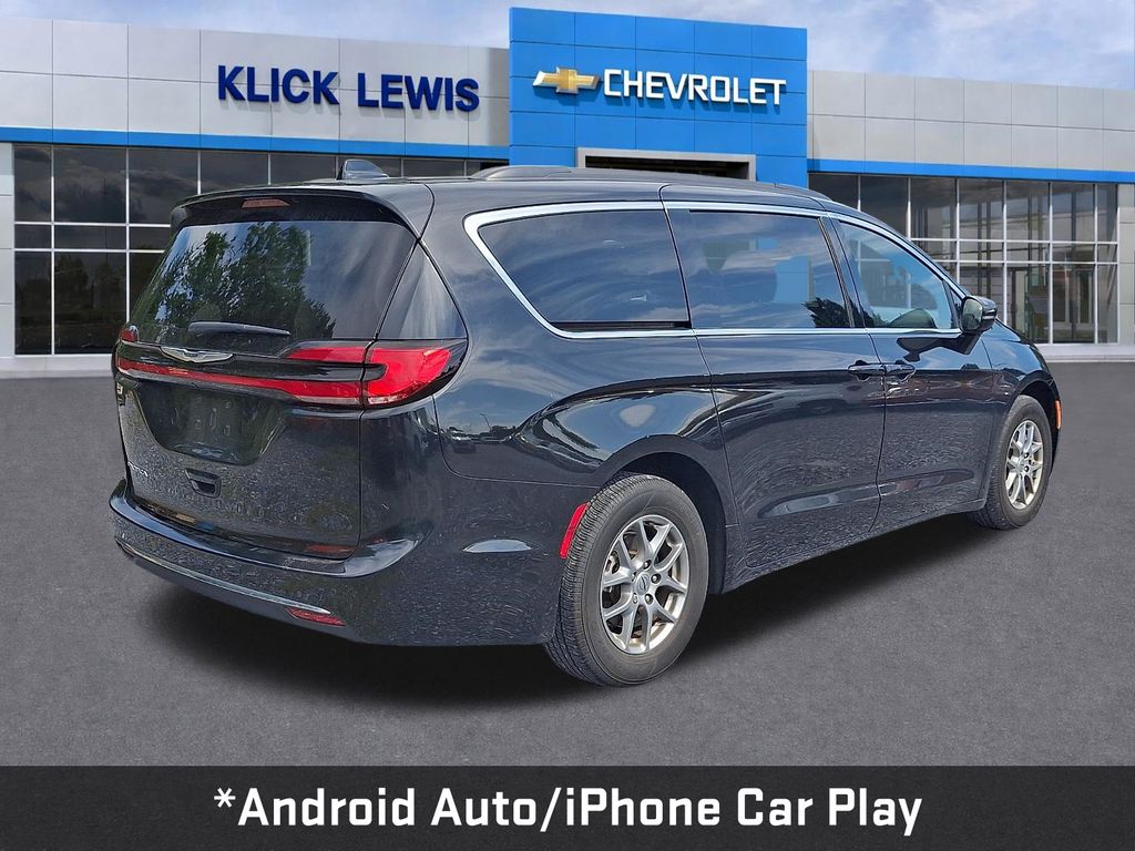 2022 Chrysler Pacifica Touring Black at South Hills CDJR
