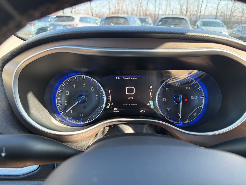 Thumbnail: 2018 Chrysler Pacifica - 27