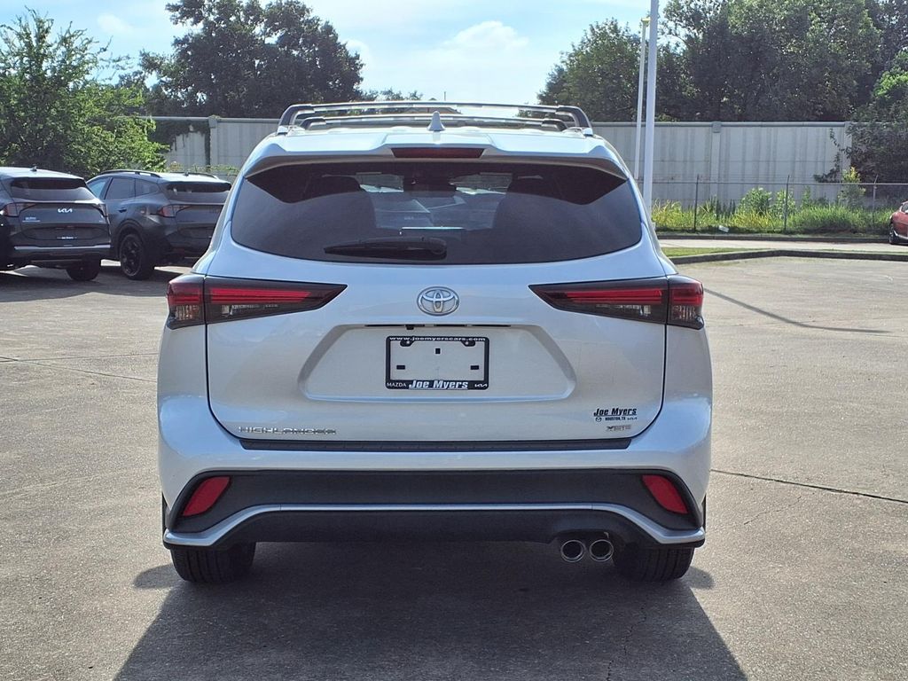 2024 Toyota Highlander XSE Beige at Toyota of Victoria
