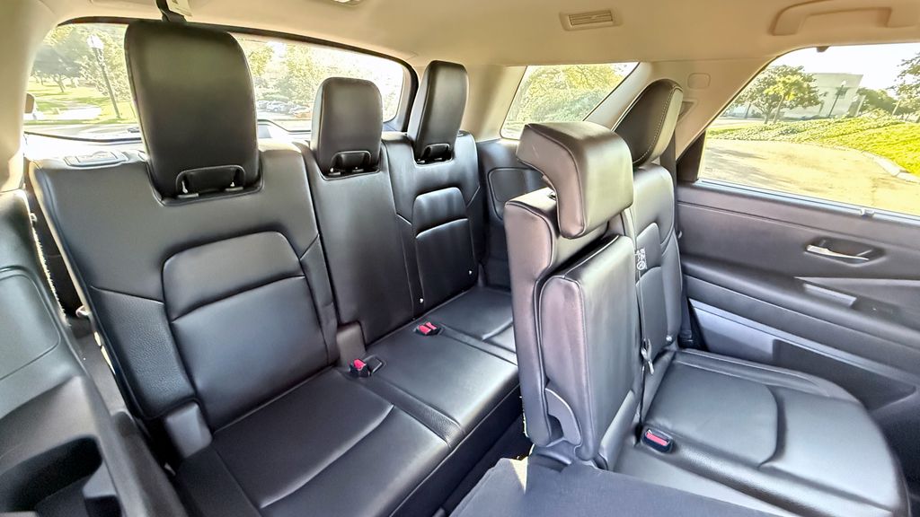 Used 2022 Nissan Pathfinder SL 4D Sport Utility