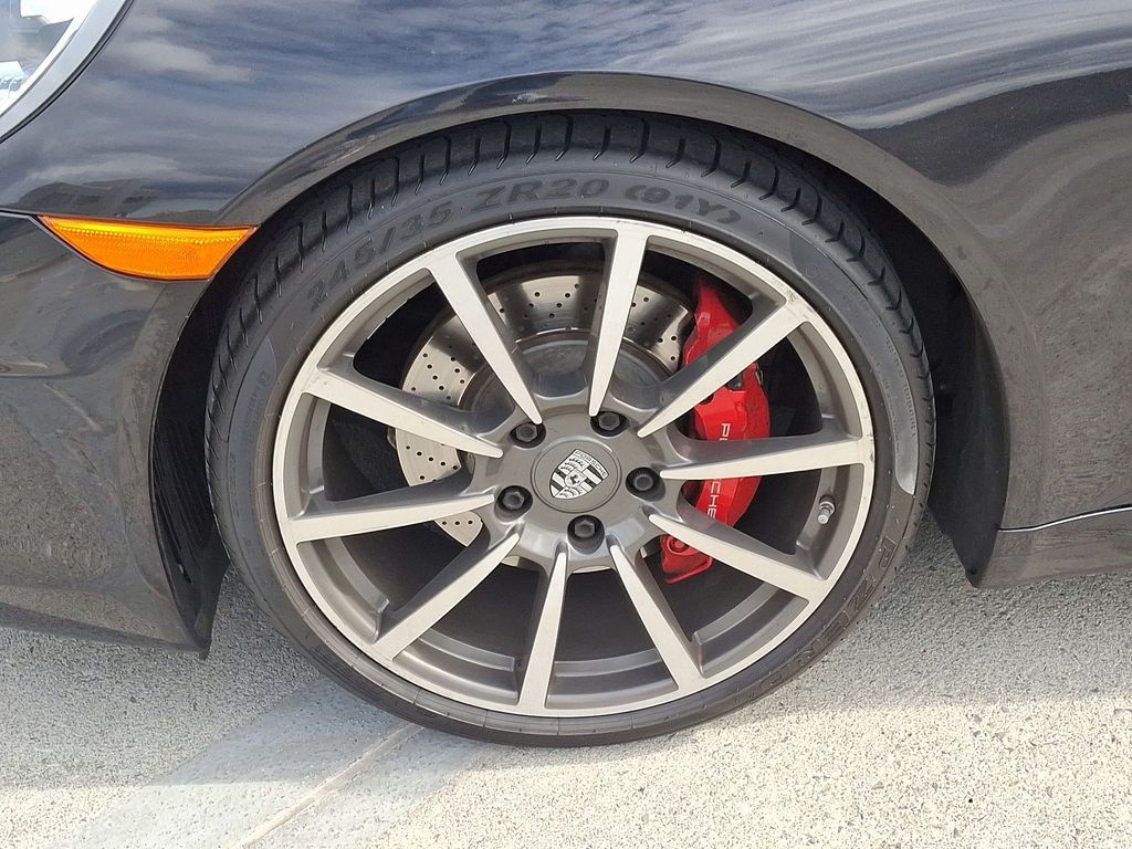 2013 Porsche 911 Carrera S 9