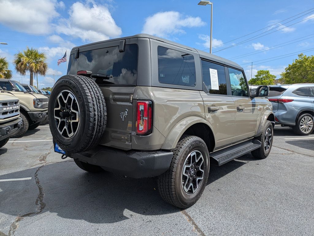 2025 Ford Bronco Outer Banks