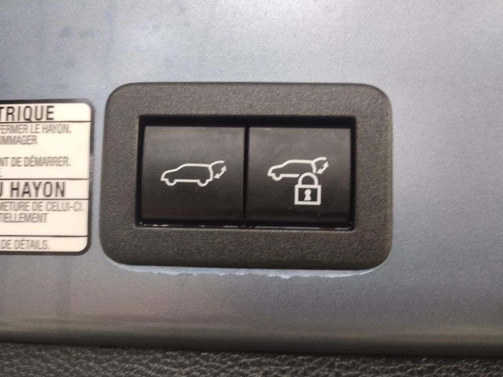 2023 Toyota Corolla Cross Hybrid XSE