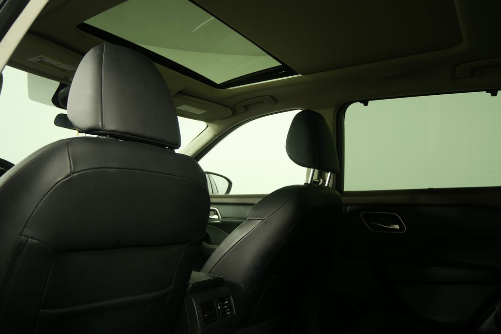 Thumbnail: 2021 Nissan Rogue - 13