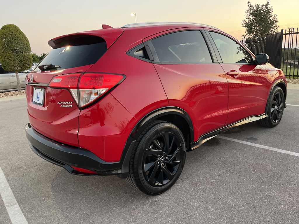 Thumbnail: 2022 Honda HR-V - 4