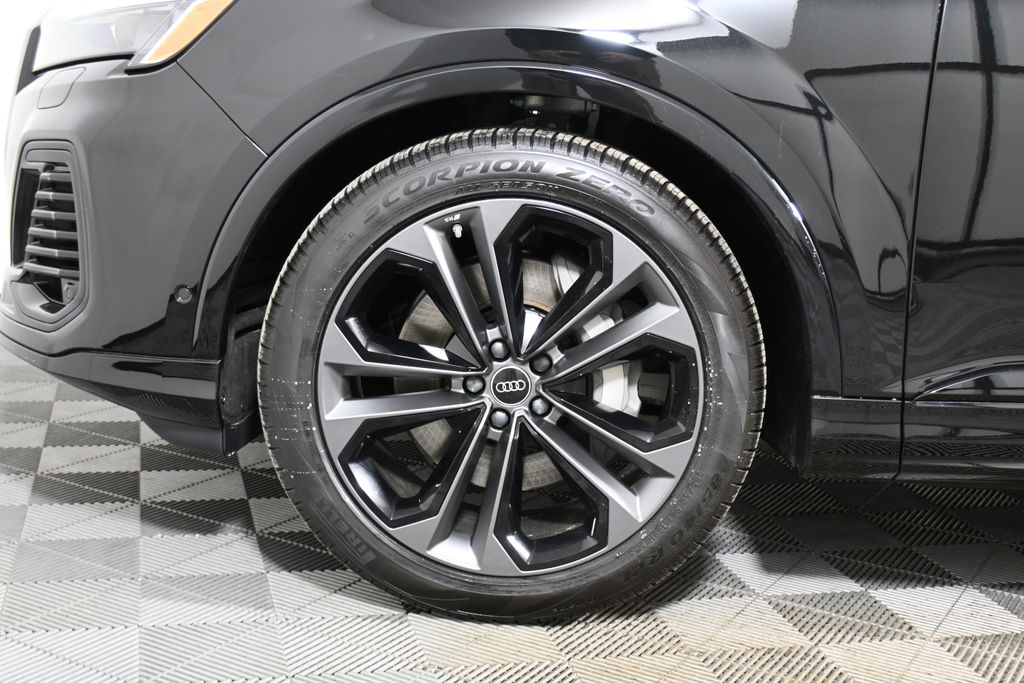 Thumbnail: 2026 Audi Q7 - 11