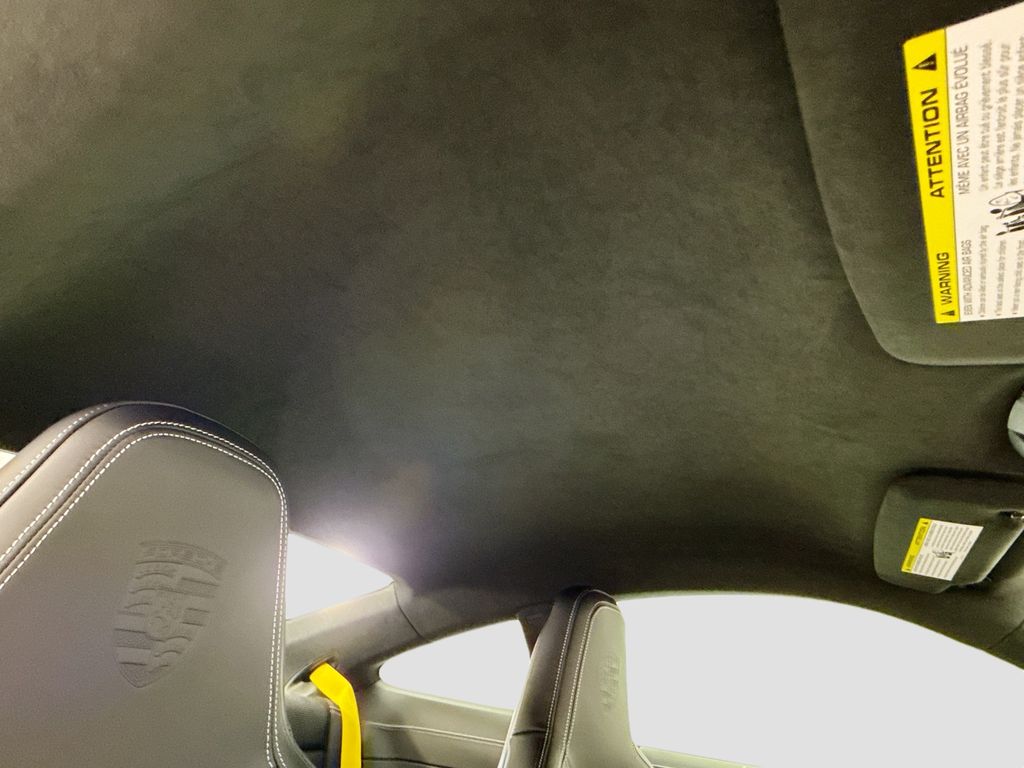 Thumbnail: 2026 Porsche 911 - 21