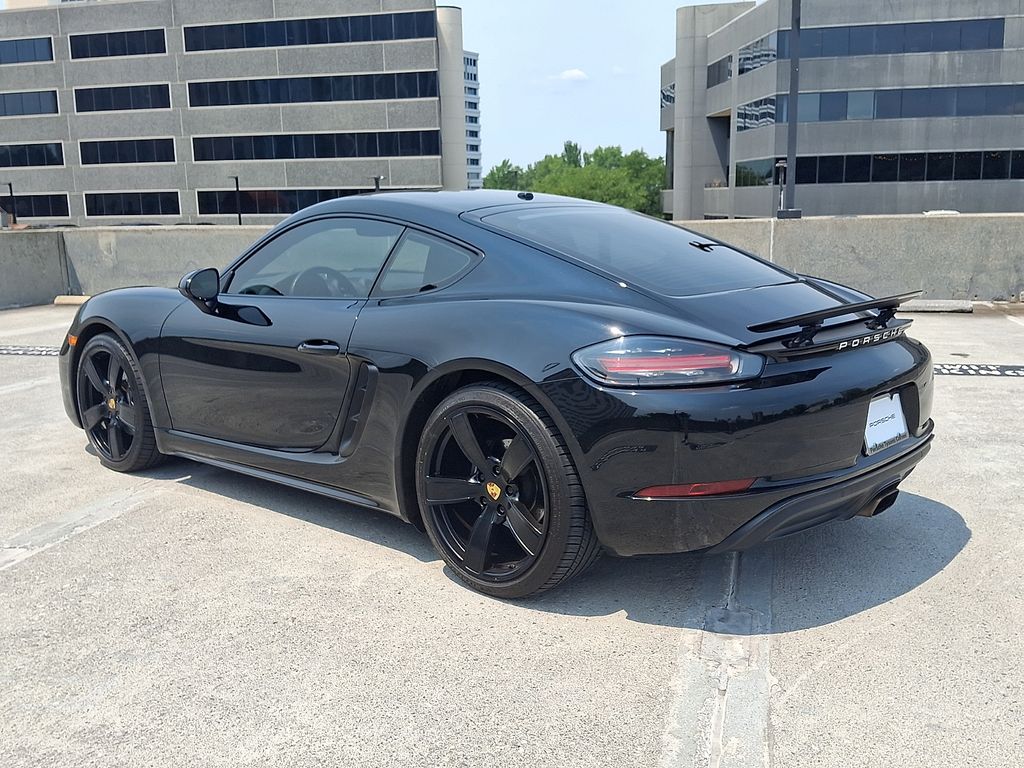Thumbnail: 2018 Porsche 718 Cayman - 3