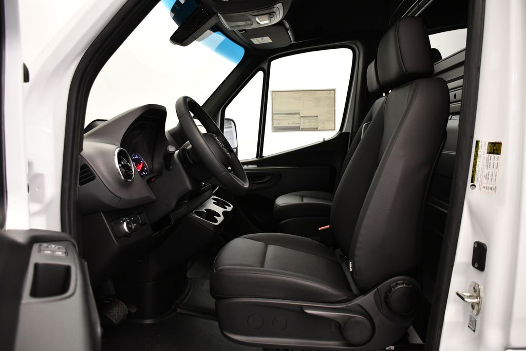 Thumbnail: 2026 Mercedes-Benz Sprinter - 25