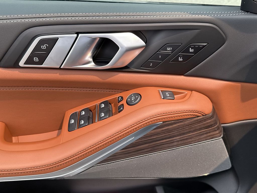 Thumbnail: 2026 BMW X5 - 13