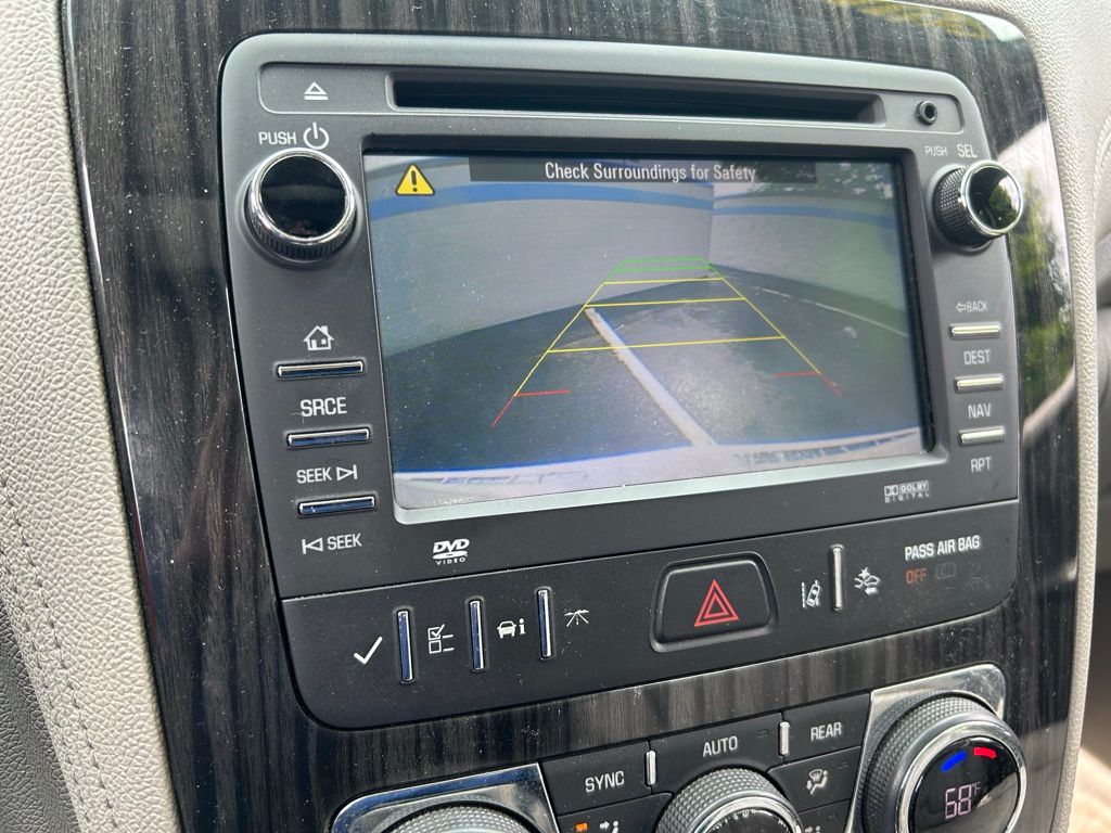 2014 Chevrolet Traverse LTZ 32