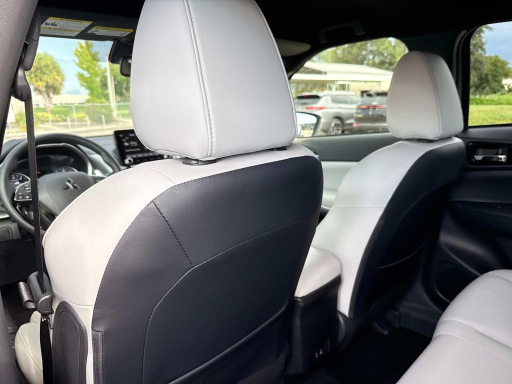 2025 Mitsubishi Eclipse Cross SEL - Photo 12