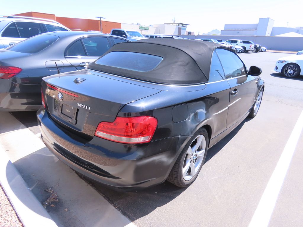 Thumbnail: 2012 BMW 1 Series - 3
