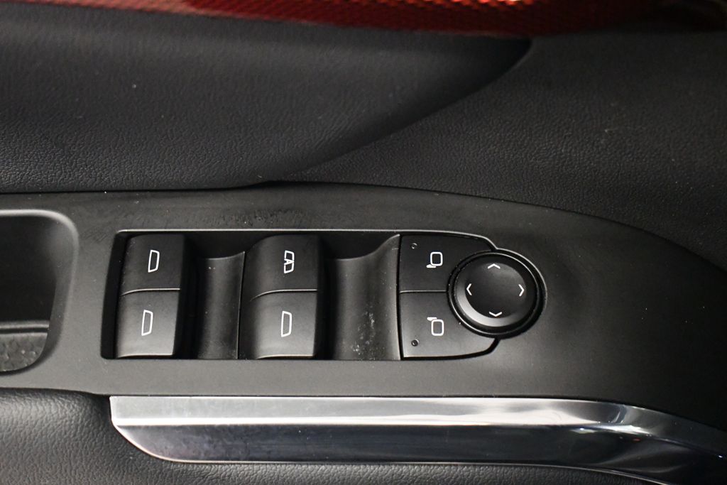 Thumbnail: 2025 Chevrolet Traverse - 15