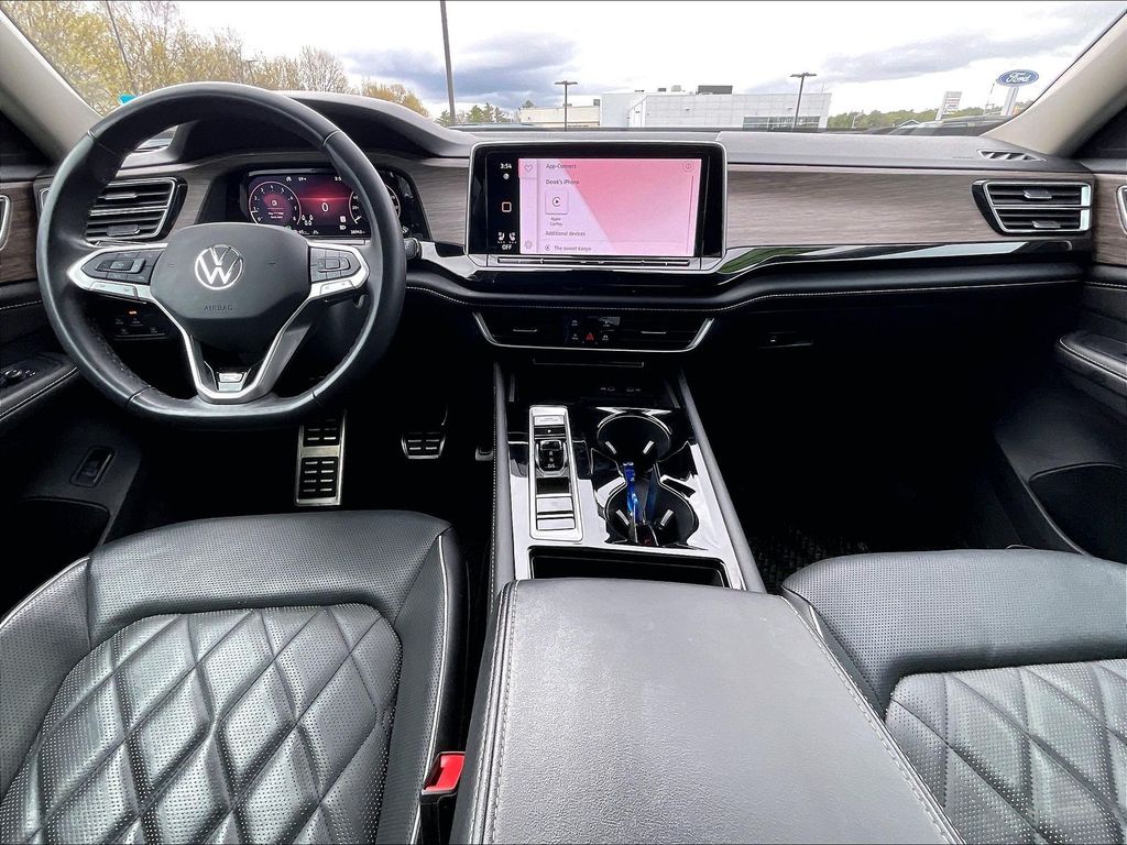 2024 Volkswagen Atlas — photo 21