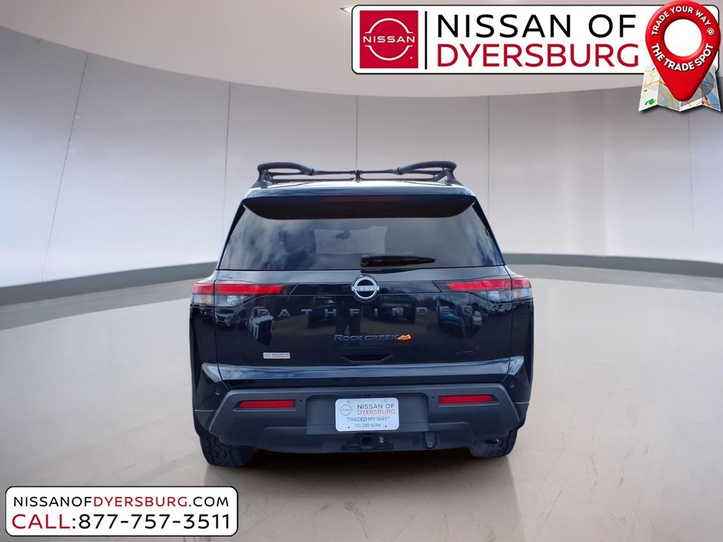 View vehicle photo 4