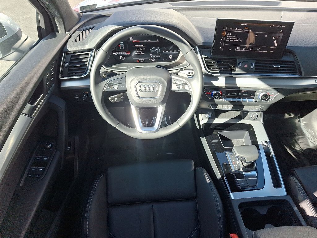 Thumbnail: 2025 Audi Q5 - 11