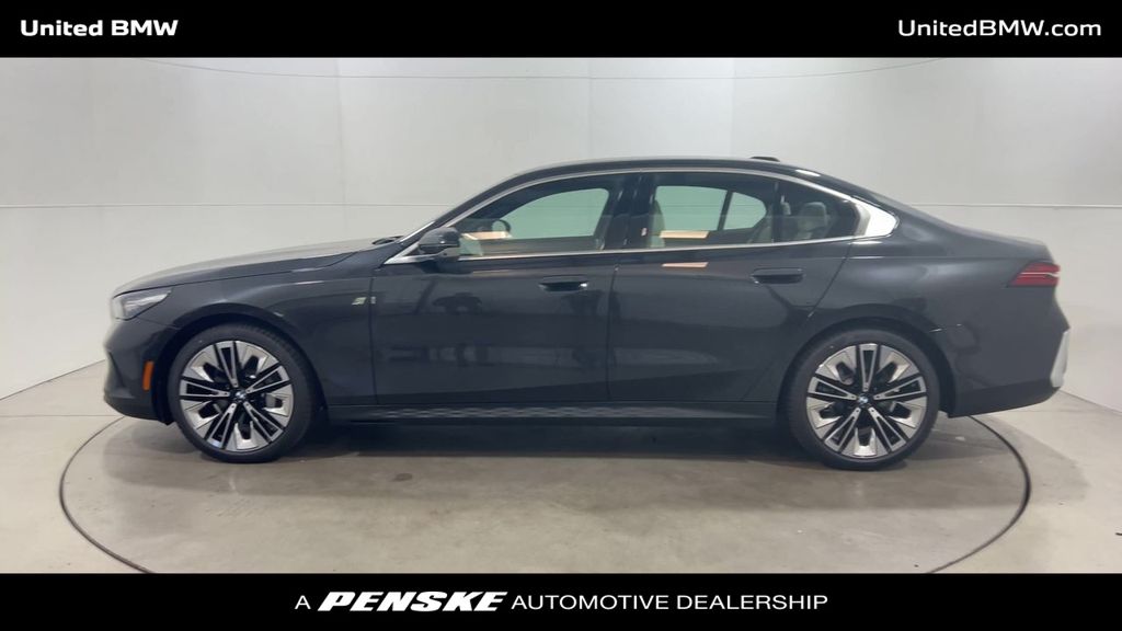 2025 BMW 5 Series 530i 5