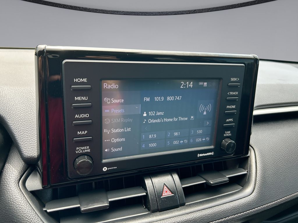 Thumbnail: 2021 Toyota RAV4 - 23