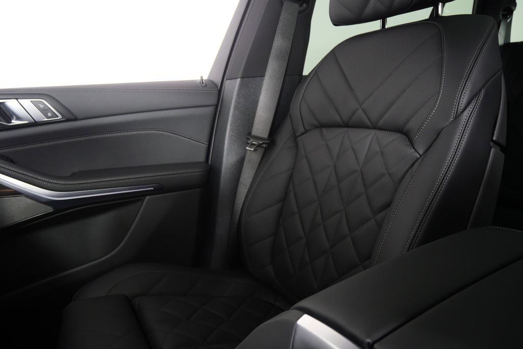 Thumbnail: 2026 BMW X5 - 26