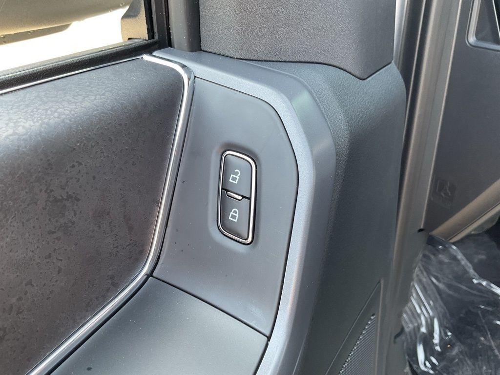 New 2026 Silver Ford XLT image 17