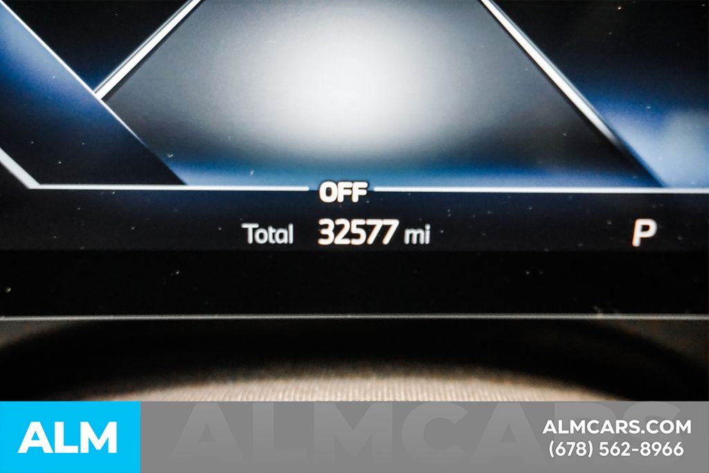 Used 2025 Gray BMW 530i image 59
