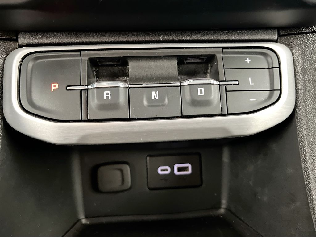 Used 2023 Silver GMC SLE image 17