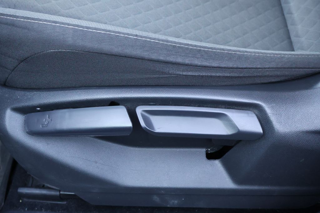 Thumbnail: 2019 Volkswagen Tiguan - 10