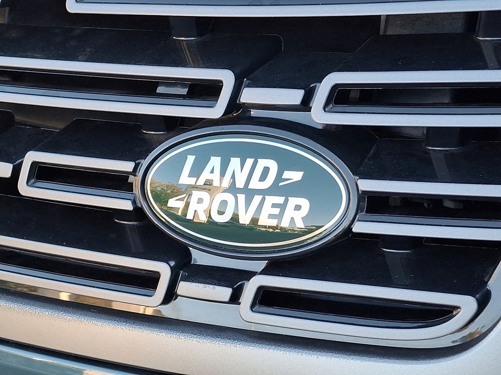 2025 Land Rover Range Rover Sport SE 21