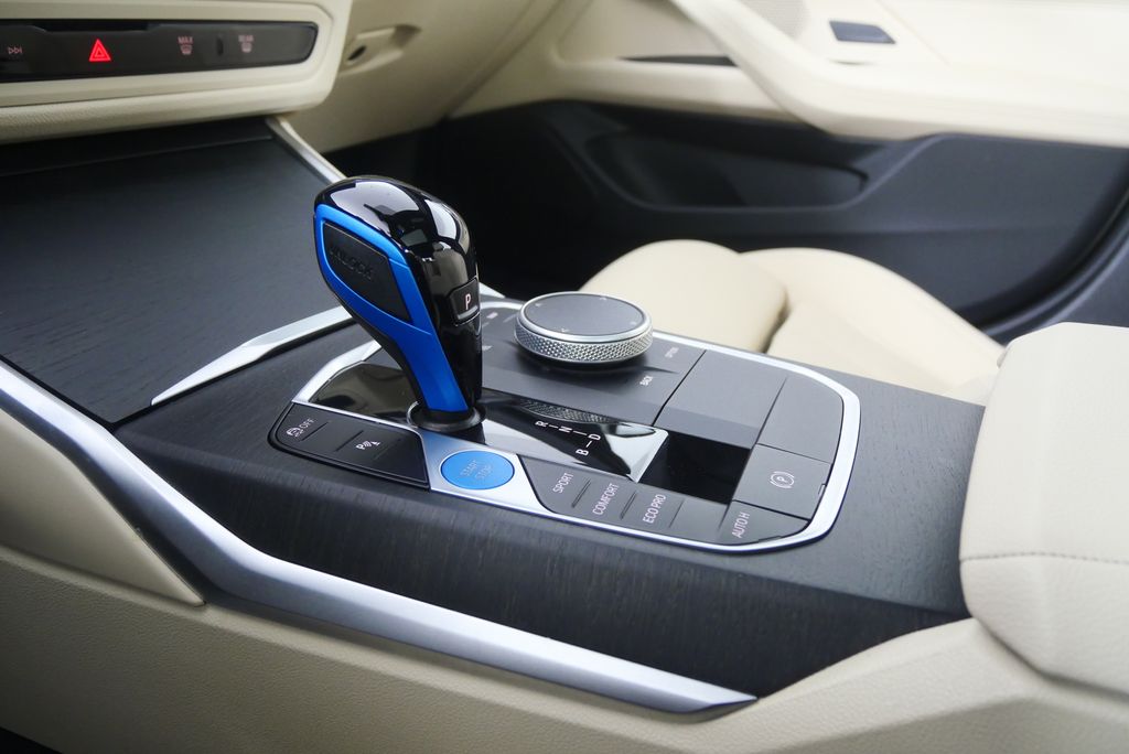 Thumbnail: 2023 BMW i4 - 23