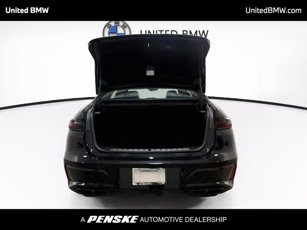 Thumbnail: 2023 BMW 7 Series - 14