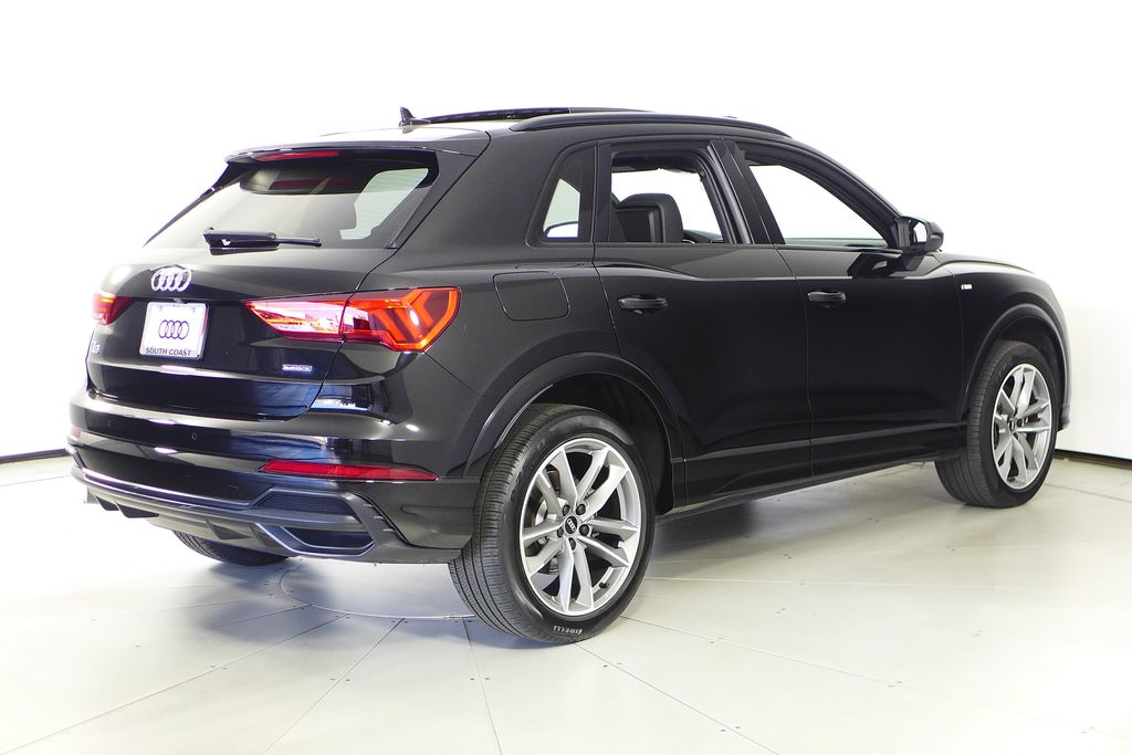 Thumbnail: 2022 Audi Q3 - 7