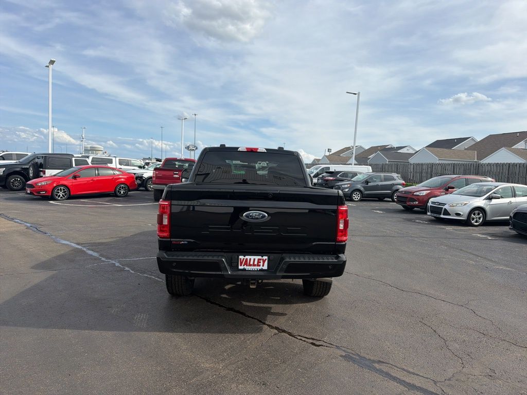 View vehicle photo 6