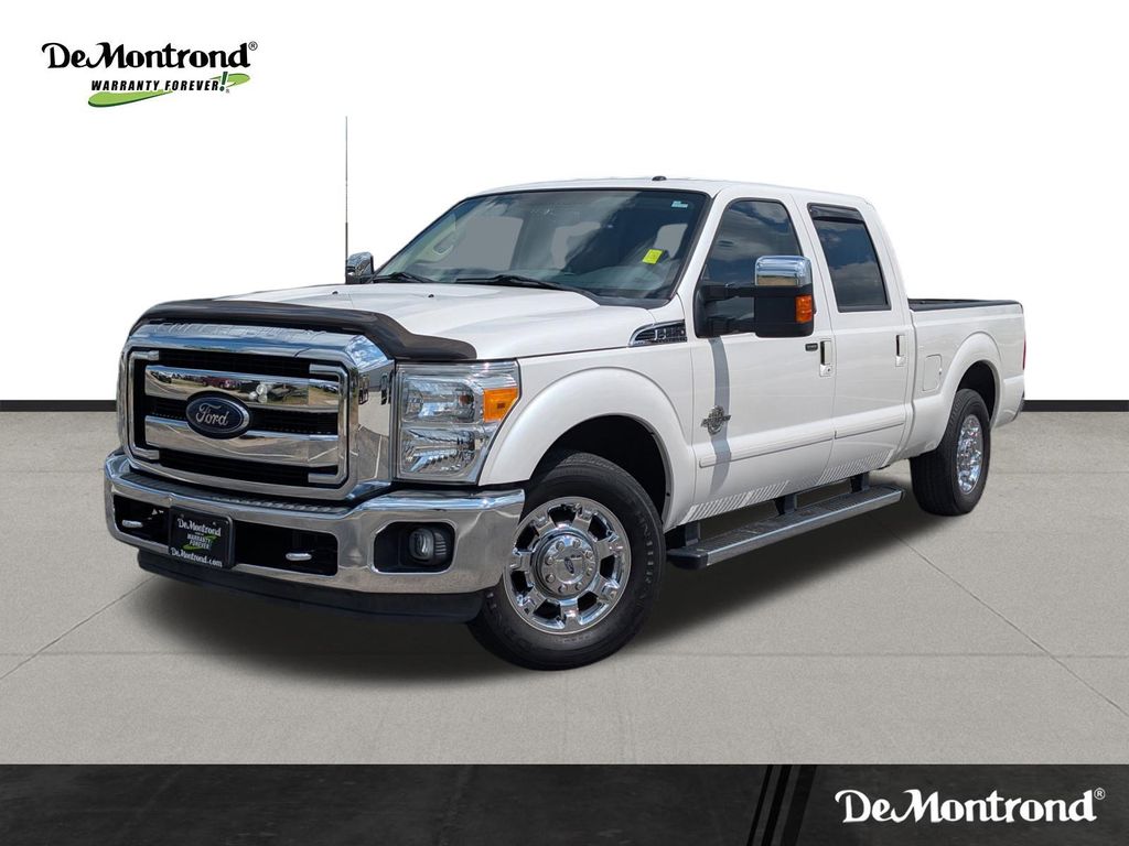 White Platinum Clearcoat Metallic 2016 Ford F-250 Super Duty Lariat Crew Cab Pickup Truck 4X2 6-Speed Automatic Overdrive