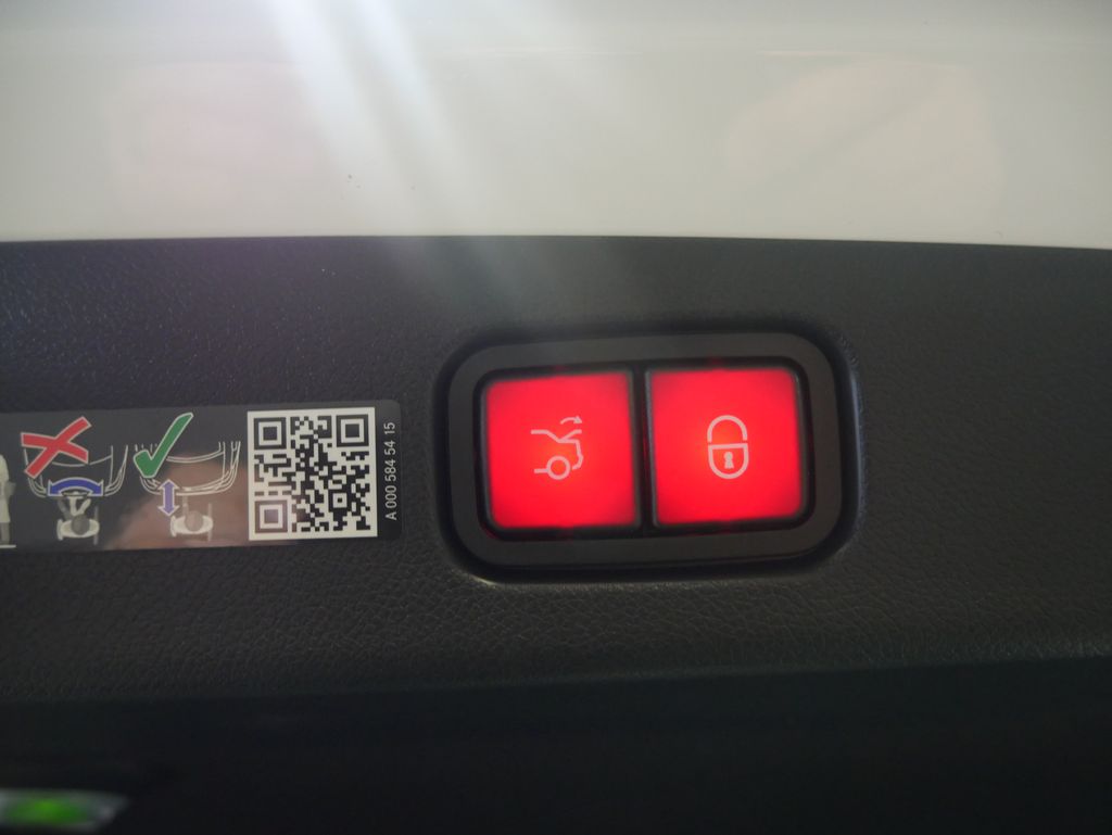 Thumbnail: 2026 Mercedes-Benz E-Class - 24