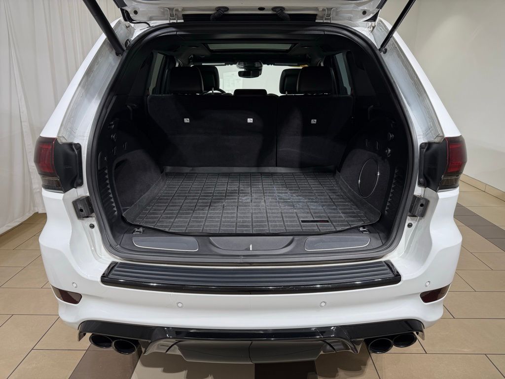 Thumbnail: 2020 Jeep Grand Cherokee - 11