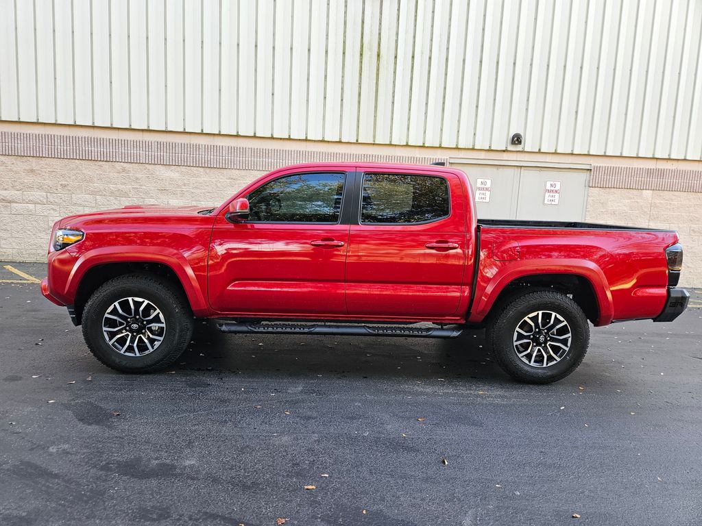 2023 Toyota Tacoma TRD Sport 2