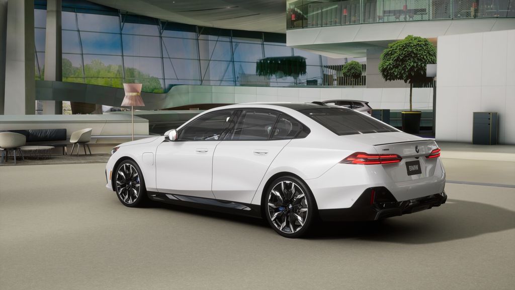 Thumbnail: 2026 BMW 5 Series - 2