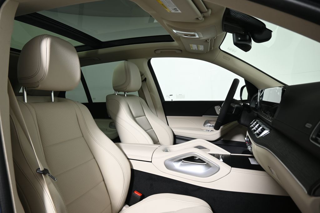 Thumbnail: 2026 Mercedes-Benz GLE - 22