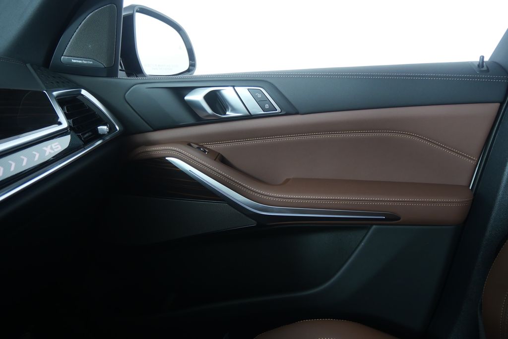 Thumbnail: 2026 BMW X5 - 24