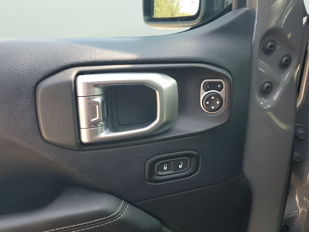 Used Car 2019 Jeep Wrangler  Unlimited Sahara For Sale Under $25,000 In Austin, Texas