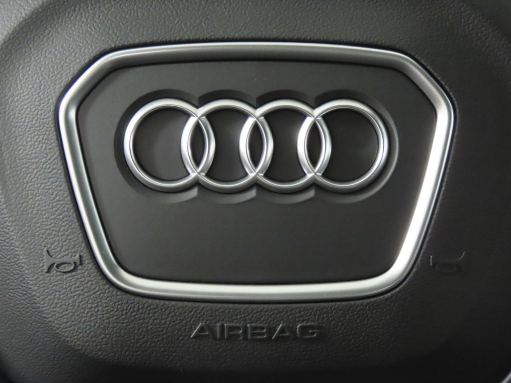 Thumbnail: 2026 Audi Q8 - 18