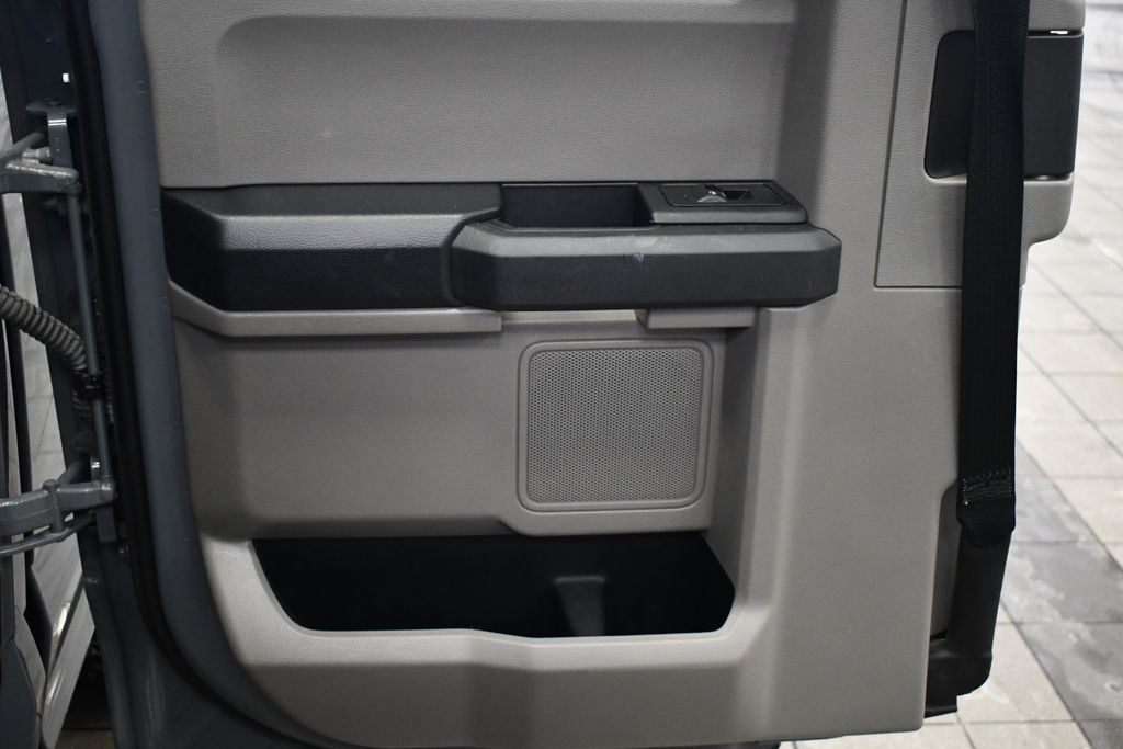 Thumbnail: 2019 Ford F-150 - 21