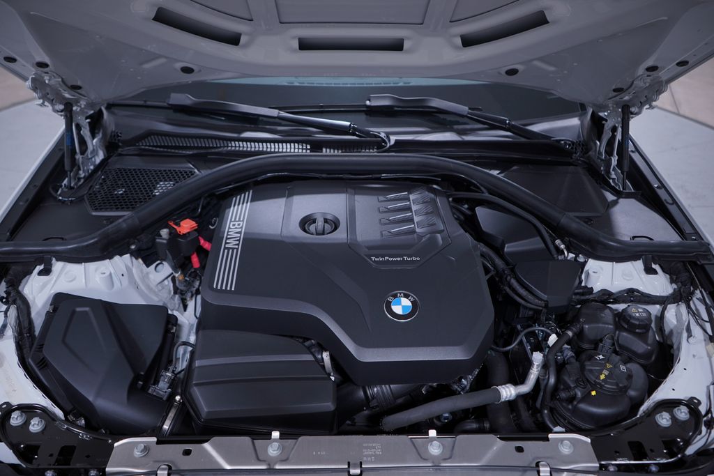 Thumbnail: 2024 BMW 3 Series - 24